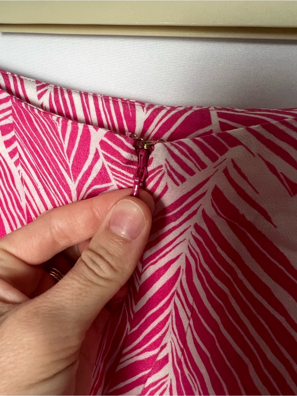 Lovers and Friends Revolve Makena Fuchsia Leaf Print Pants XS Pink Ankle Slit - Picture 11 of 13